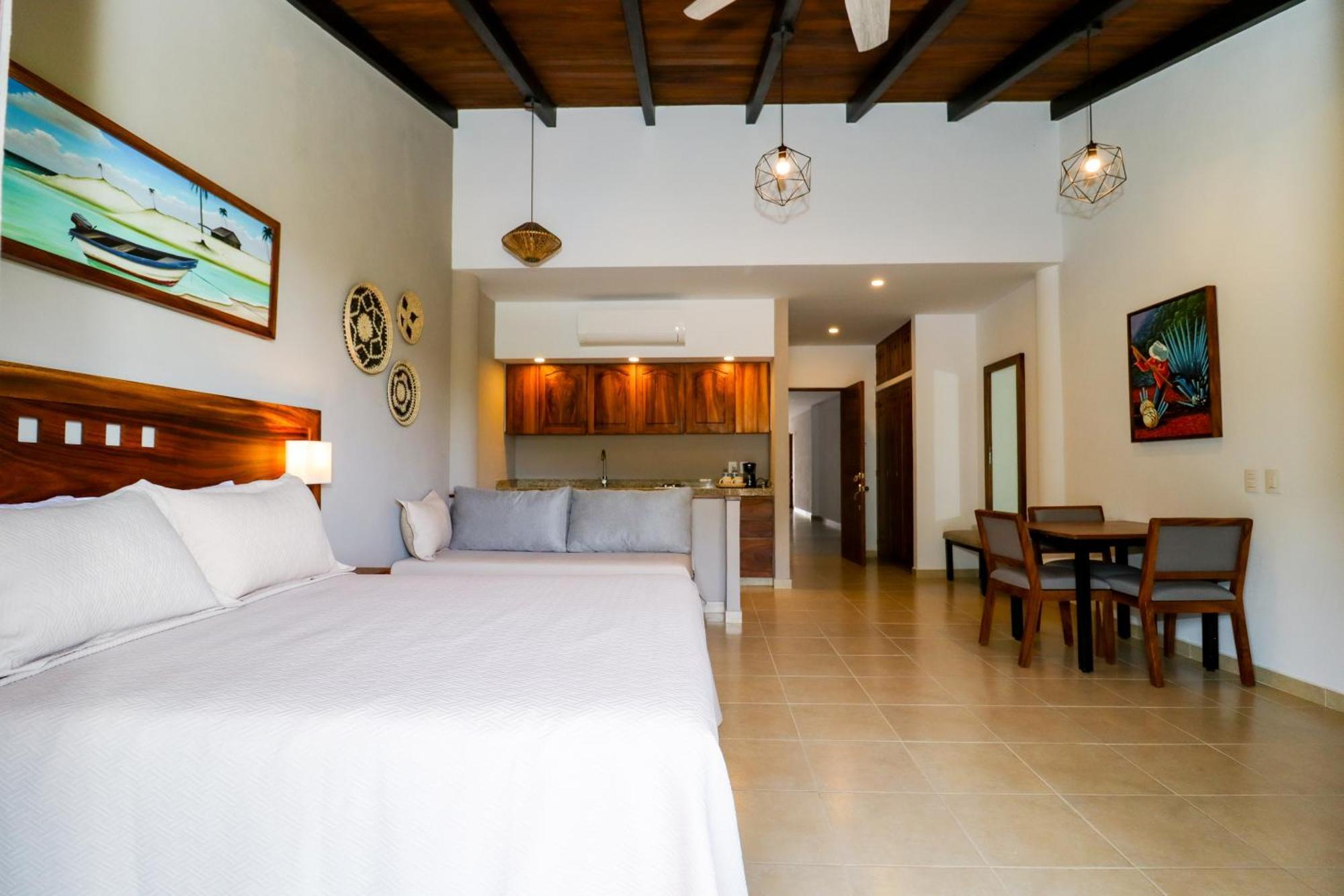 River Park Hotel Puerto Vallarta Exterior photo