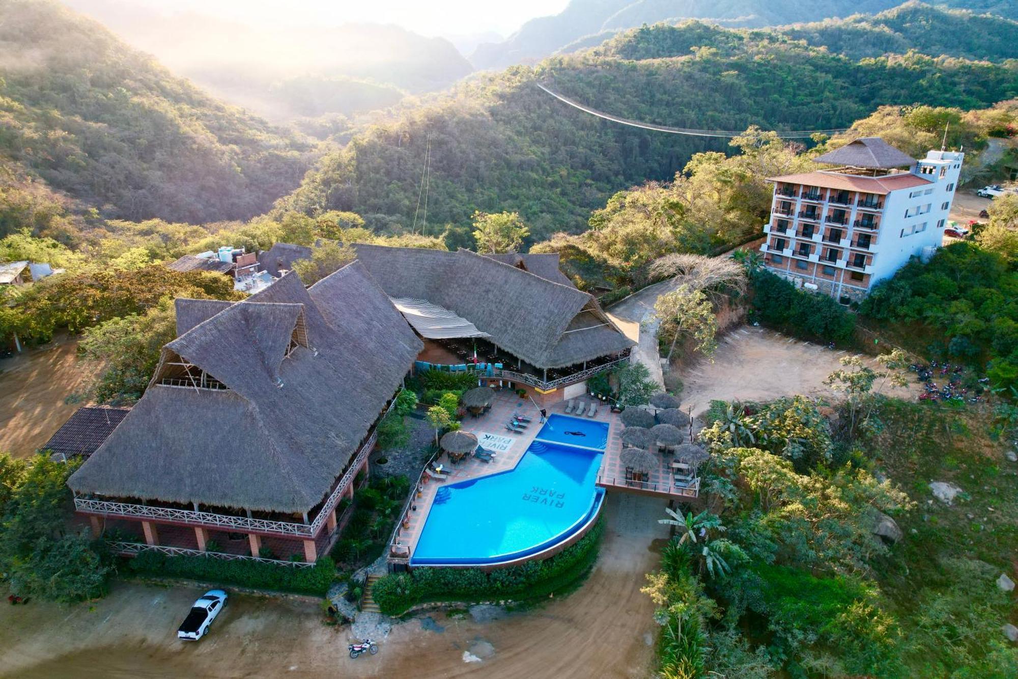 River Park Hotel Puerto Vallarta Exterior photo
